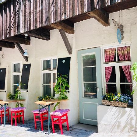 Pension Chapeau Landsberg am Lech Exterior photo