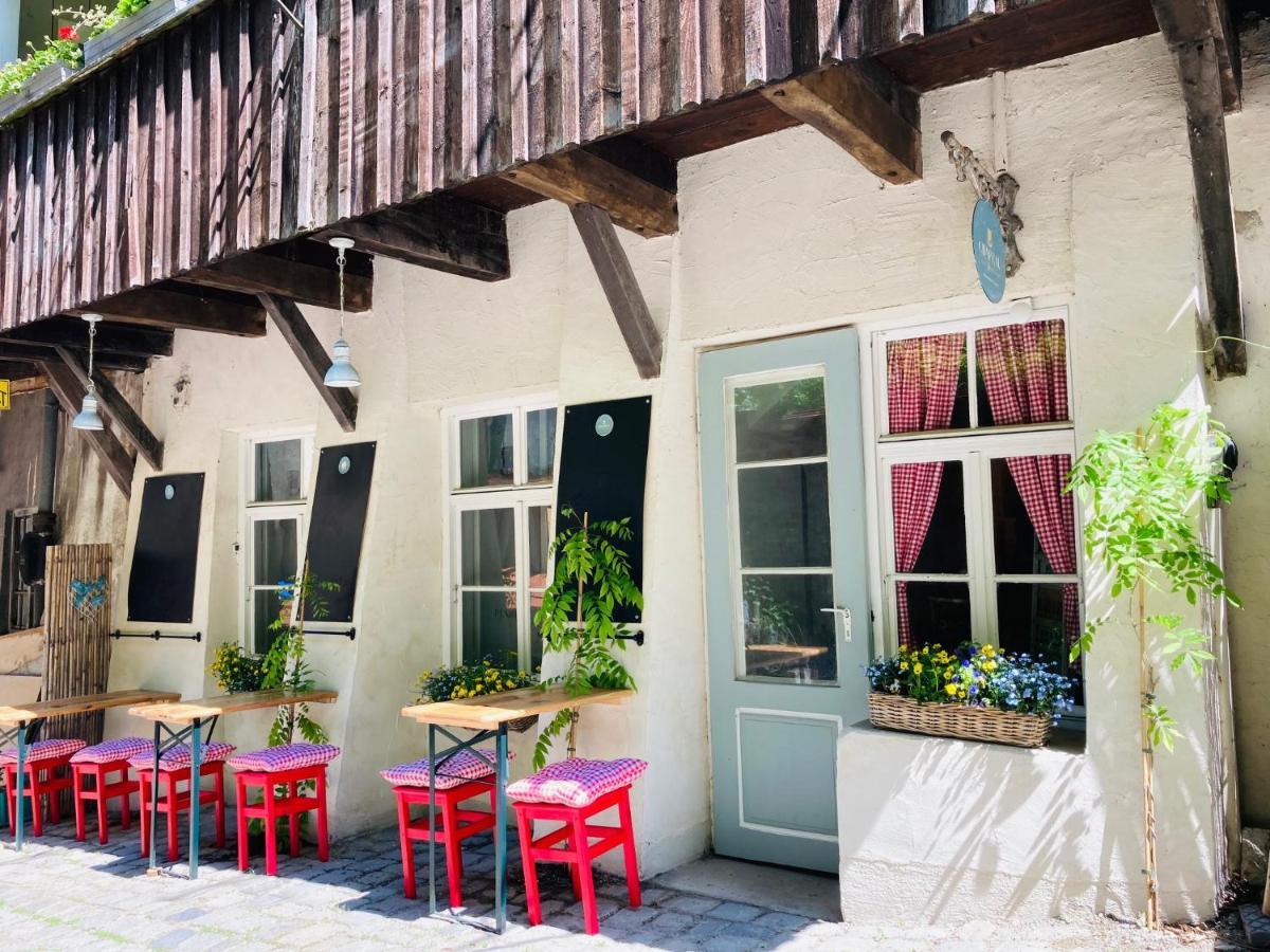 Pension Chapeau Landsberg am Lech Exterior photo